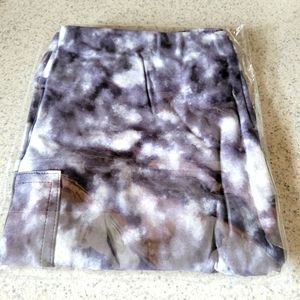 Smokey Tie-Dye Capr Length Leggings